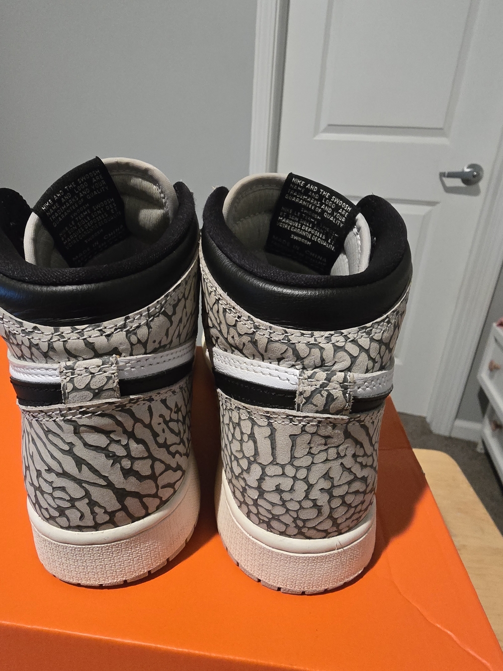 Nike Air Jordan 1 Retro High White Cement Elephant Print DZ5485-052 Sezi 7Y - Picture 8 of 10